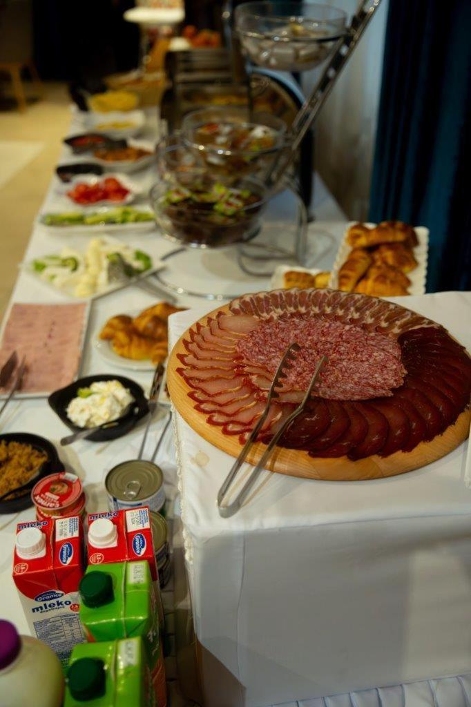 Hotel Prezident Ivanjica Zewnętrze zdjęcie