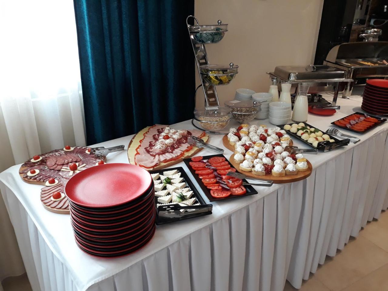 Hotel Prezident Ivanjica Zewnętrze zdjęcie